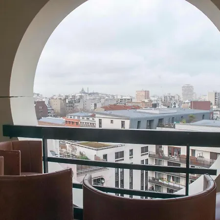 Design With Large Balcony And Parking * Paris