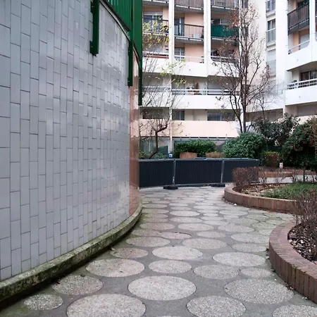 Design With Large Balcony And Parking Daire