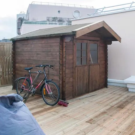 Daire Design With Large Balcony And Parking *